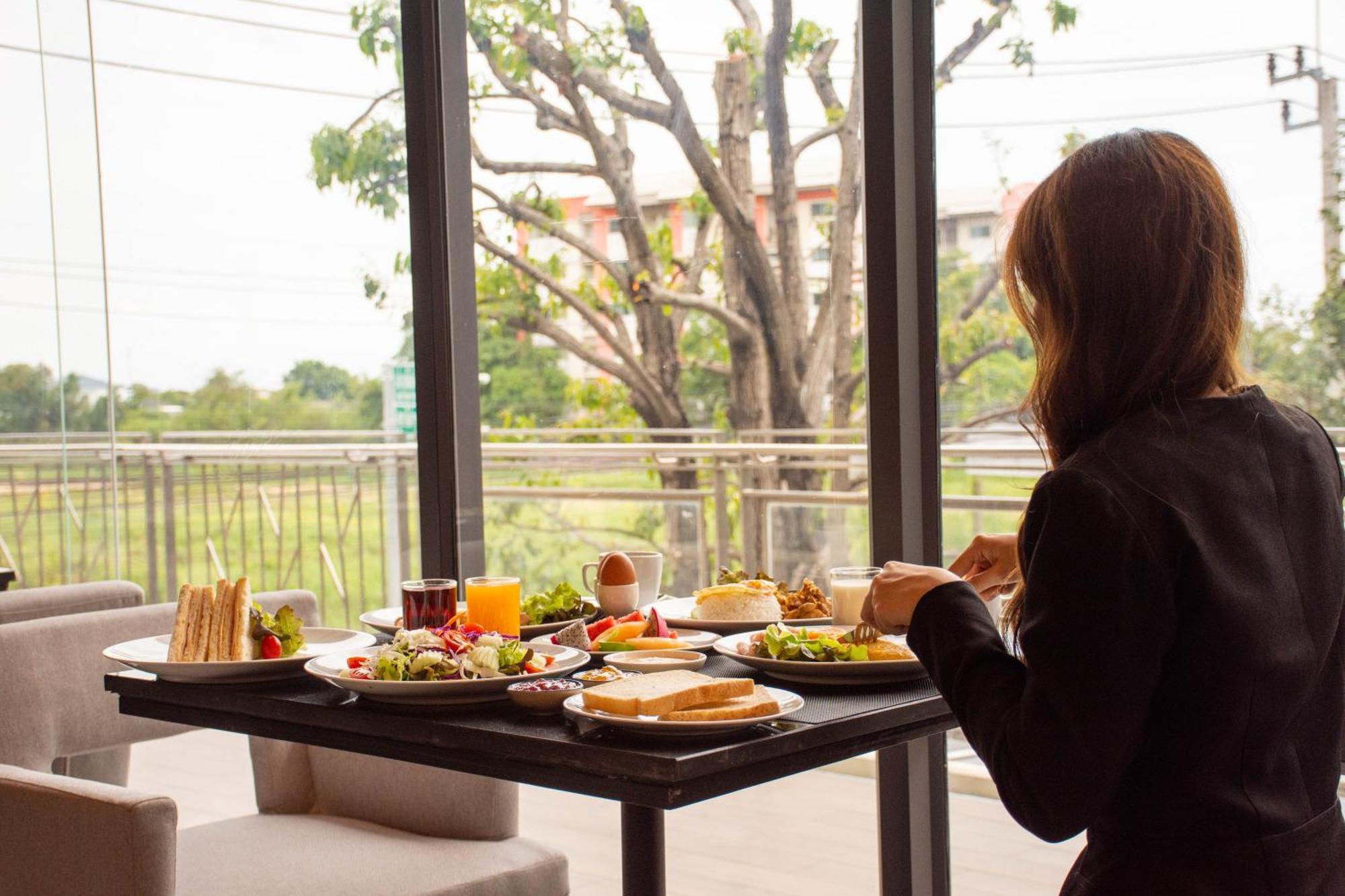 Chor Cher The Luxury Green Hotel - Sha Extra Plus Bang Bo Bagian luar foto